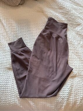 Old Navy High-Waisted Powersoft Joggers in Mauve